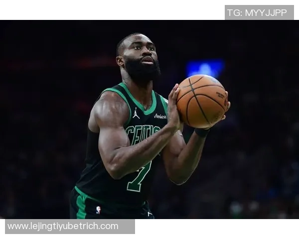 杰伦布朗称赞蒂尔曼表现出色末节发挥堪称现象级的全能球员 杰伦布朗称赞蒂尔曼表现出色末节发挥堪称现象级的全能球员