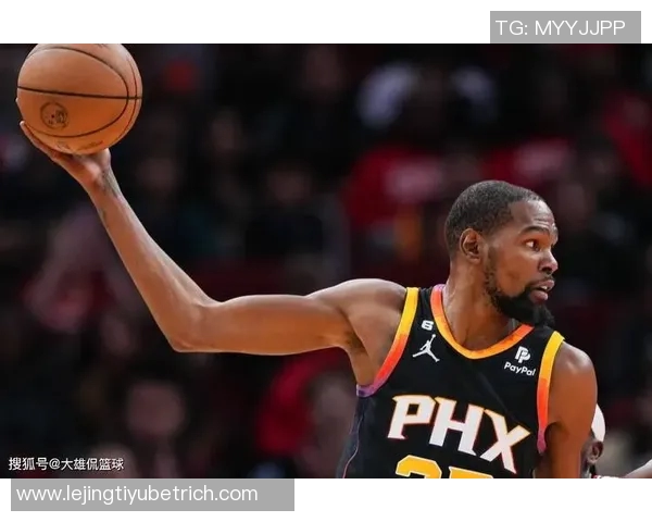 杜兰特新赛季表现抢眼场均30分6板助球队争胜